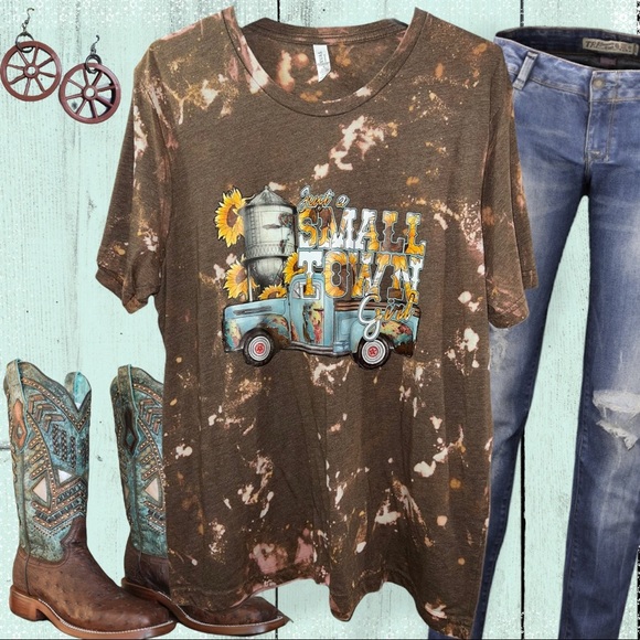 Bleached Brown Graphic Small Town Girl T-shirt - Picture 1 of 3